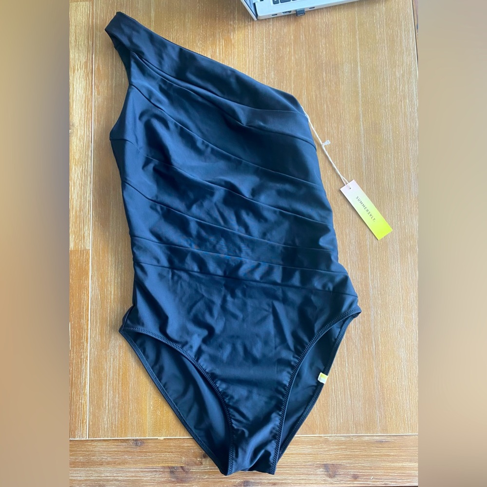 Summersalt Sidestroke one piece women’s bathing suit size 8. Brand NEW
